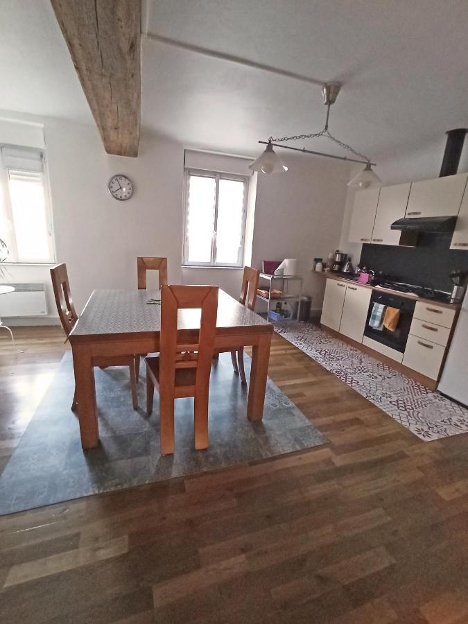 Bel Appartement Independant Centre De Magny-Cours Avec Parking Екстериор снимка